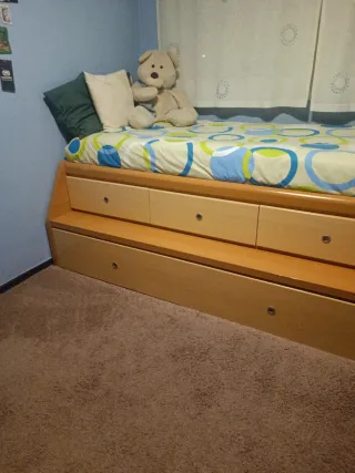 Cama doble juvenil con dos colchones, y cajones