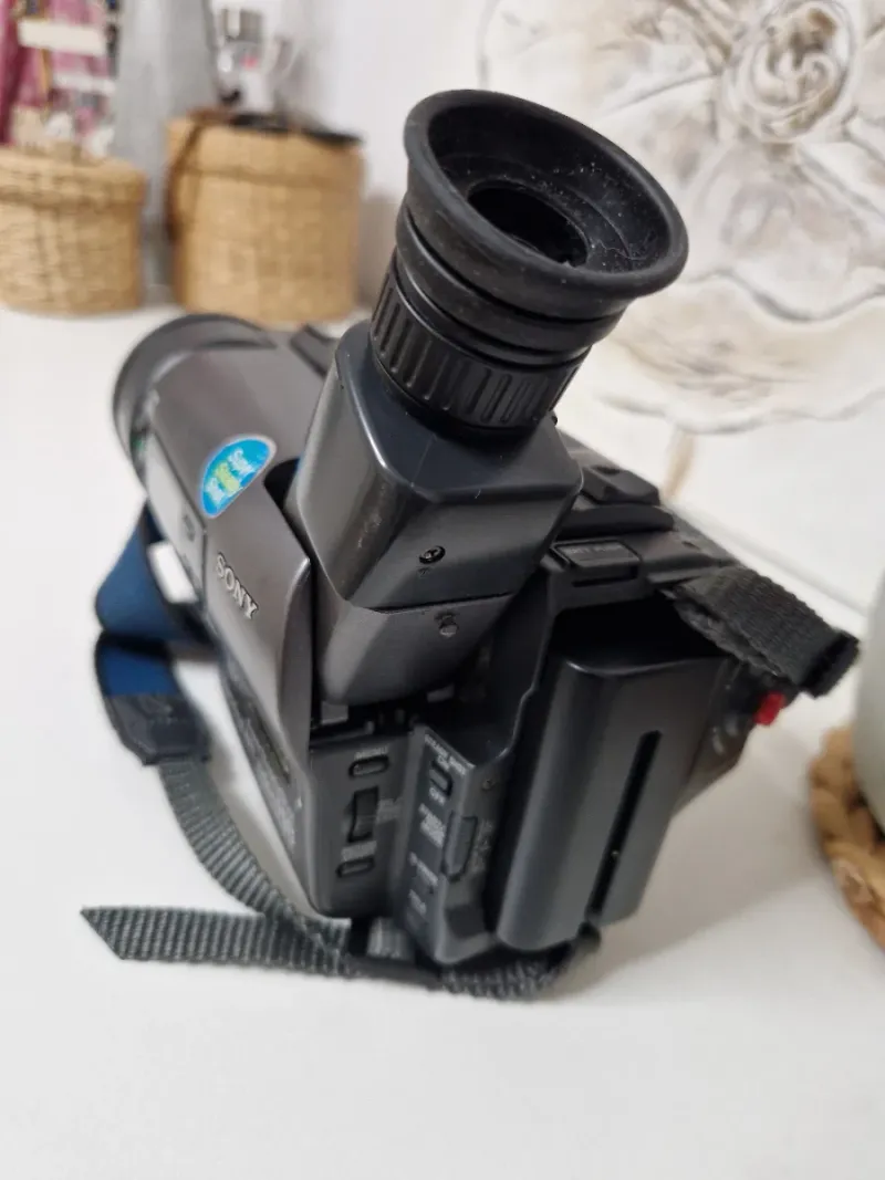 Videocámara Sony Handycam Hi8 CCD-TR2200E afbeelding 6