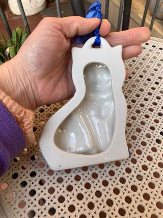 Gatto bianco decorativo da appendere in ceramica