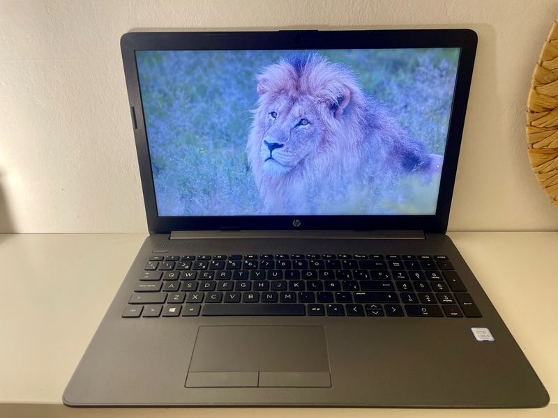 Portátil HP 250 G7 i3-7020U 8GB RAM 256GB SSD