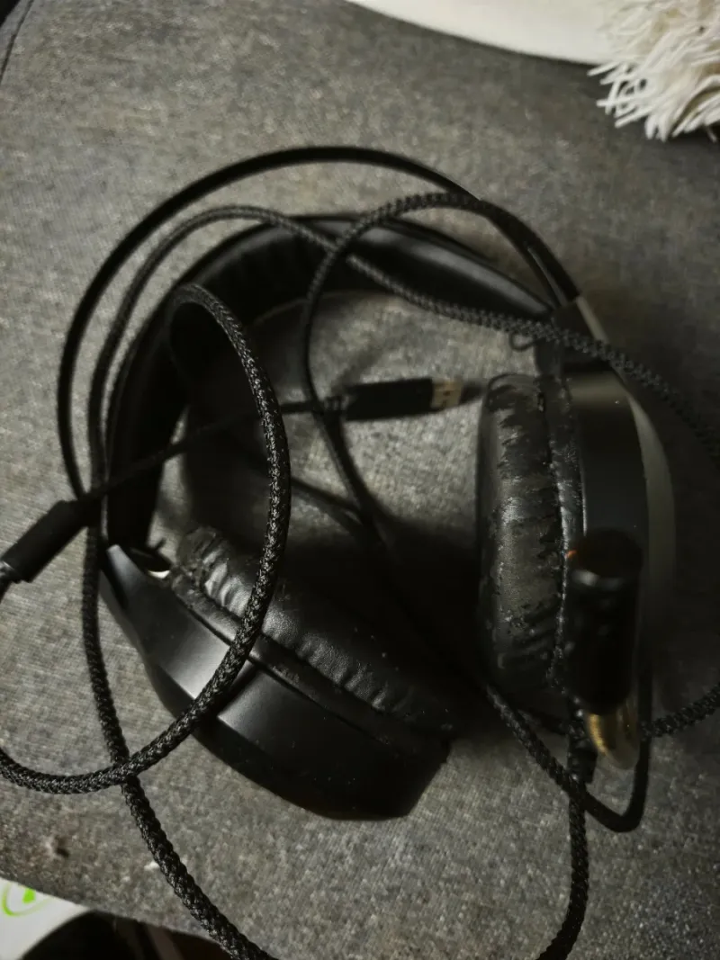 Auriculares negros