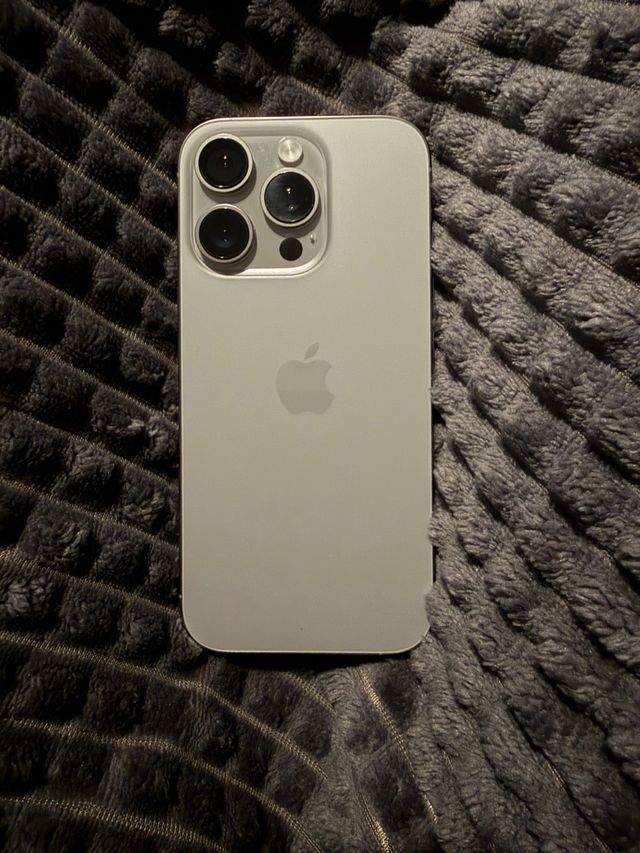 iPhone 16 Pro Plata