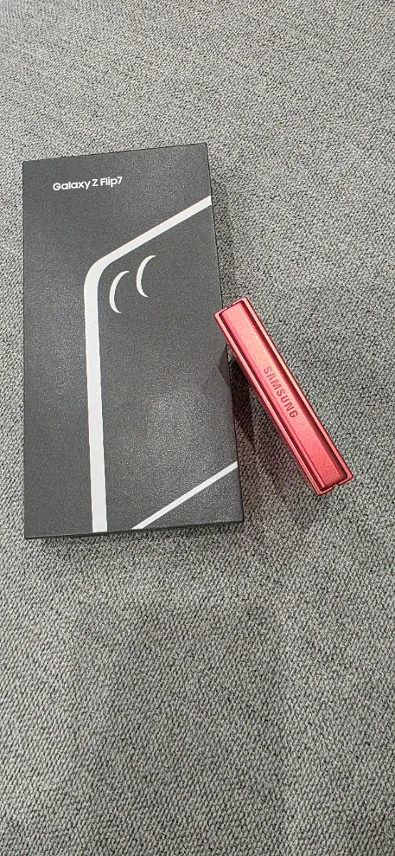Samsung Galaxy Z Flip7 Rojo afbeelding 5