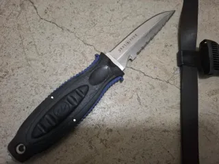 Cuchillo de buceo Aqualung