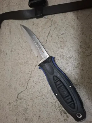 Cuchillo de buceo Aqualung