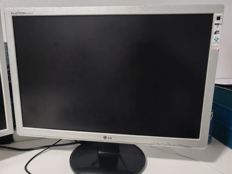 Monitor LG Flatron W2242S Plata/Negro