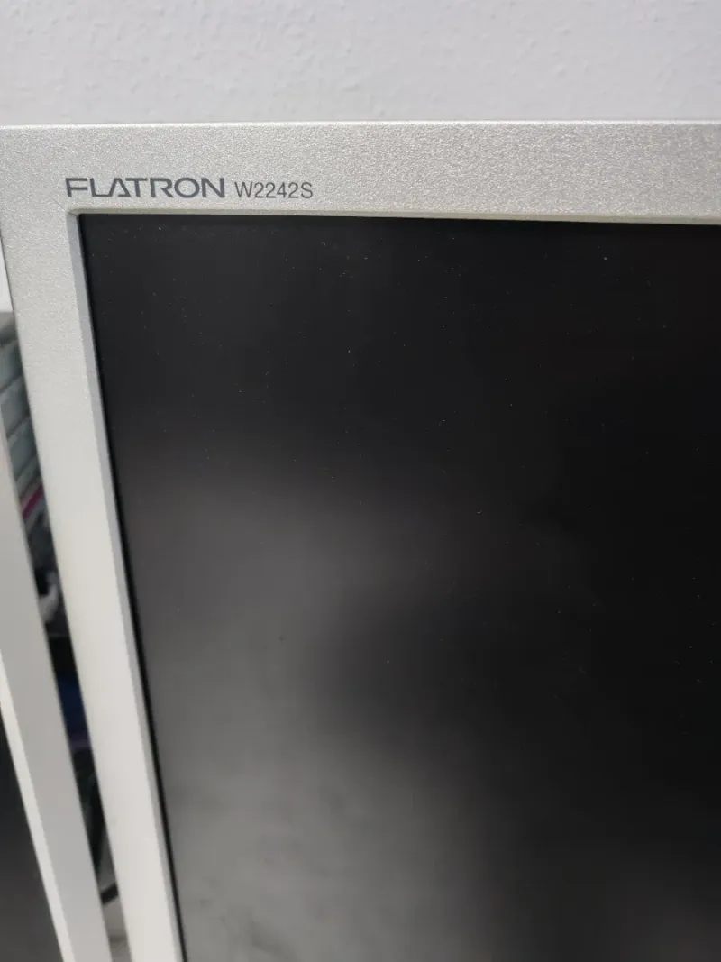 Monitor LG Flatron W2242S Plata/Negro afbeelding 2