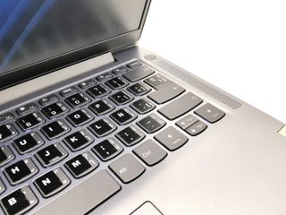 E1806752-0 Portátil Lenovo 14iah8 Gris