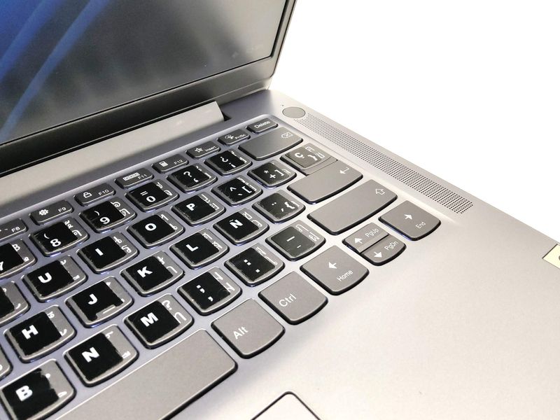 E1806752-0 Portátil Lenovo 14iah8 Gris afbeelding 2