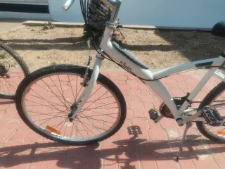 Bicicleta B'Twin Blanca