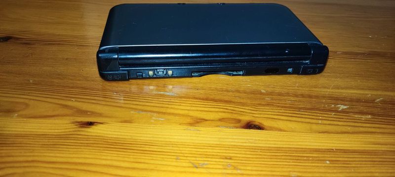 Nintendo 3DS XL Gris + Funda y Juegos 3ds y DS afbeelding 3