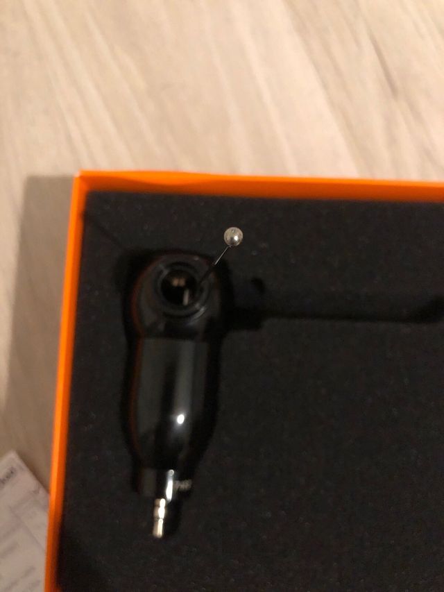 Cheyenne Hawk Thunder, maquina de tatuar