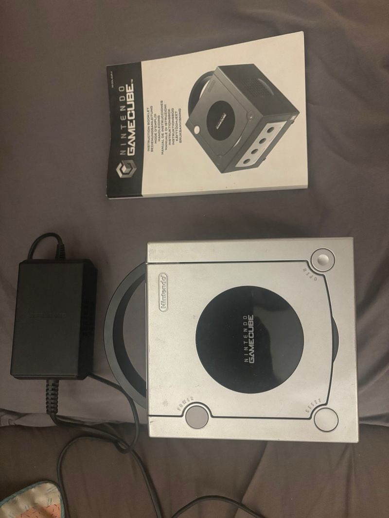 Nintendo GameCube Plata + Manual