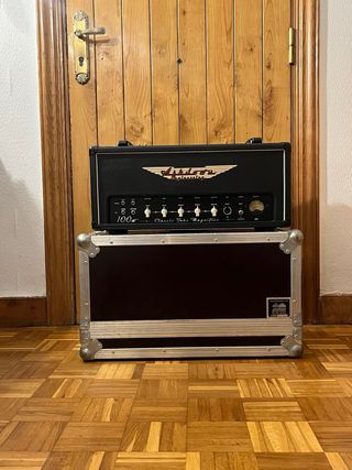 Cabezal Bajo Ashdown CTM100 + Flight Case