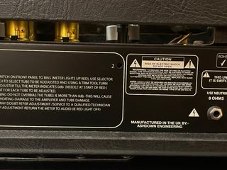 Cabezal Bajo Ashdown CTM100 + Flight Case