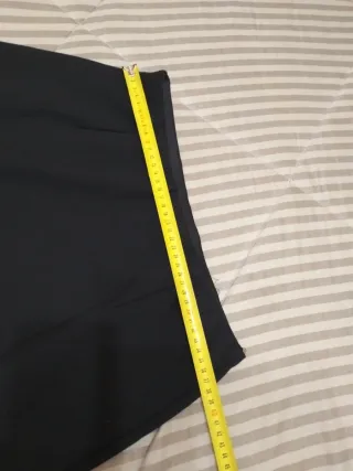 Falda negra con floresde Elogy, talla S