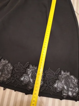 Falda negra con floresde Elogy, talla S