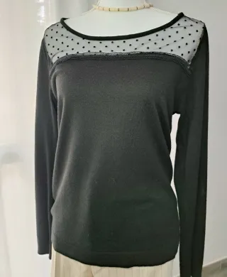 Maglia nera con tulle a pois
