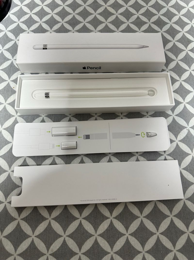 Apple Pencil 1ª Gen + Adaptador iPad 10 y iPad A16
