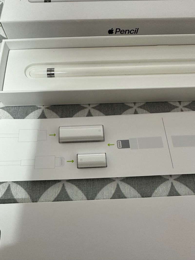 Apple Pencil 1ª Gen + Adaptador iPad 10 y iPad A16 afbeelding 2