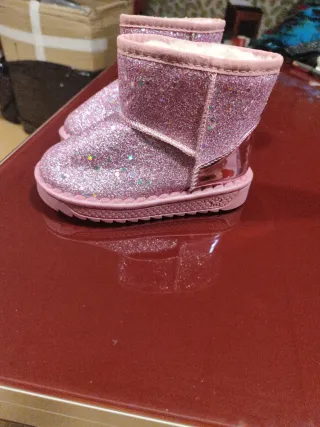 Botas rosas brillantes talla 28