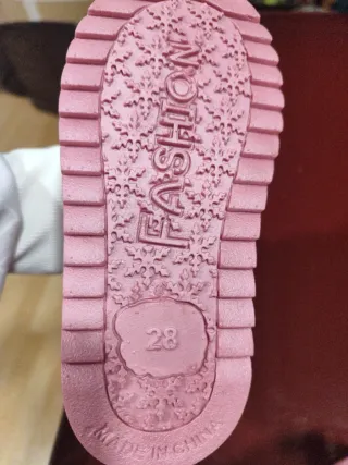 Botas rosas brillantes talla 28