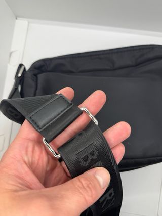 Bolso bandolera Burberry negro