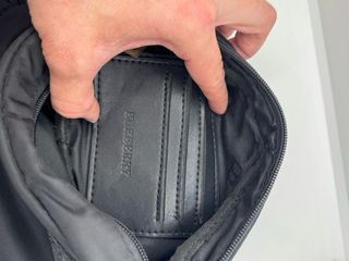 Bolso bandolera Burberry negro