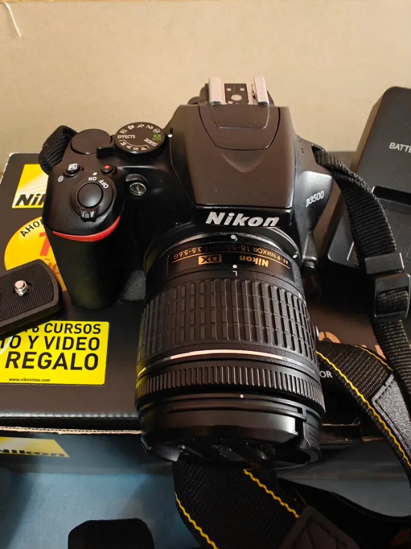 Cámara Nikon d3500 con Lente y Accesorios afbeelding 2