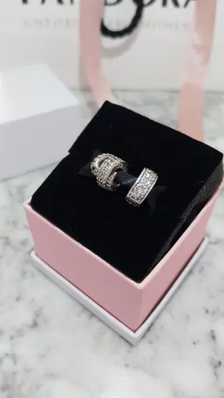 Lote 2 Charm y Clip Pandora Plata con circonitas.