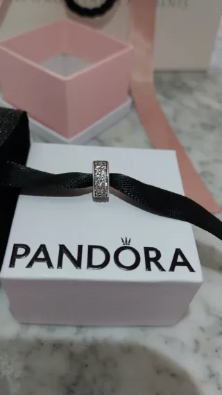 Lote 2 Charm y Clip Pandora Plata con circonitas.