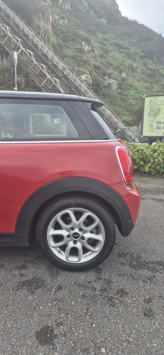 Mini Cooper 1.5T 136cv Automático | 72.000 km |