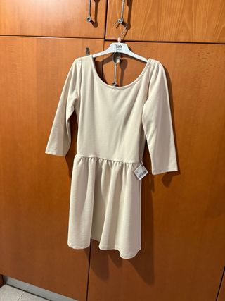 Vestido Stradivarius punto beige Talla M