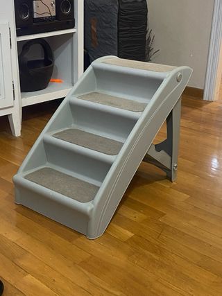 Escalera plegable para mascotas