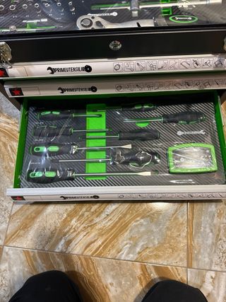 Caja de herramientas metálica