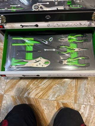 Caja de herramientas metálica