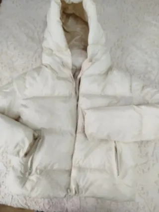 Abrigo acolchado color marfil chica,sin estrenar