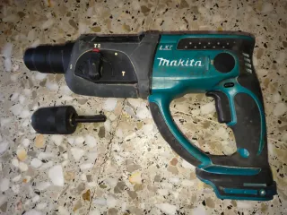 Taladro Percutor Makita  + Cargador + Batería