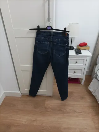 Pantalón vaquero Mango Talla 32