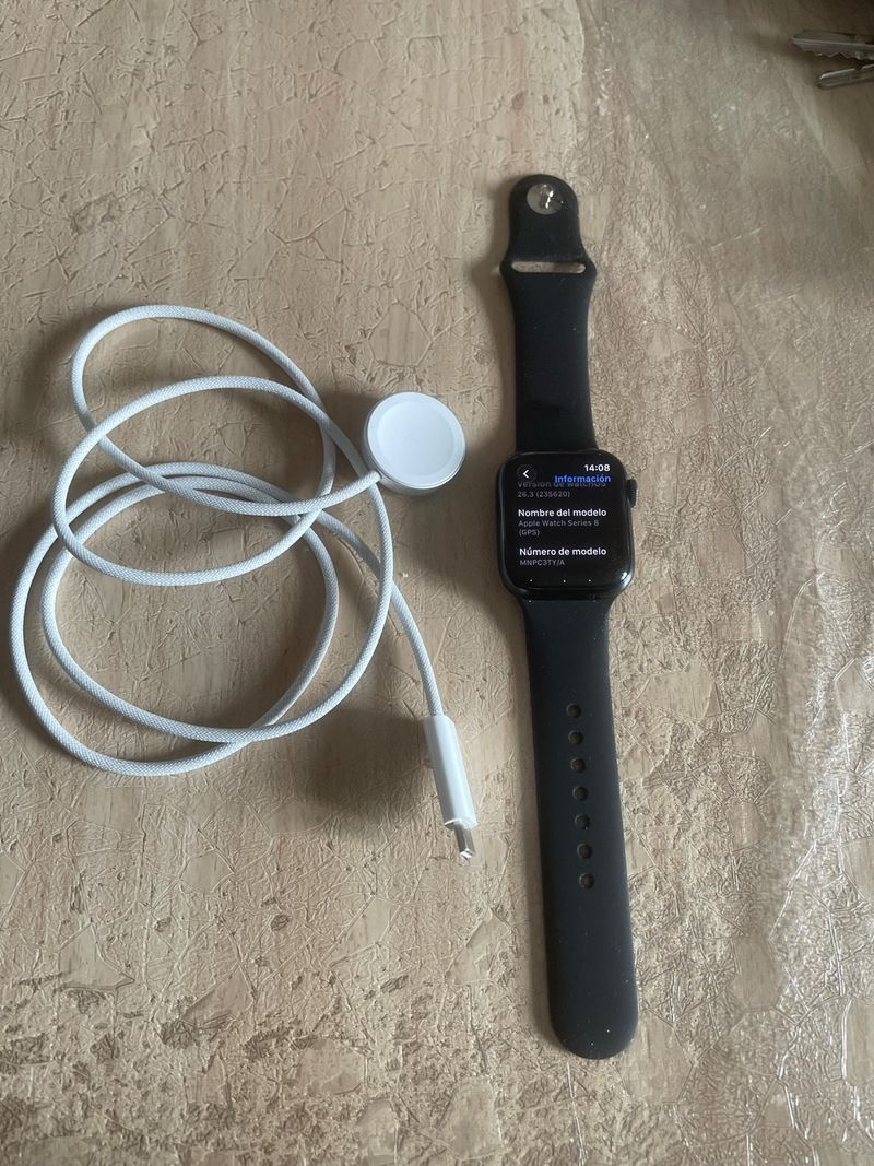 Apple Watch Series 8 41mm 56