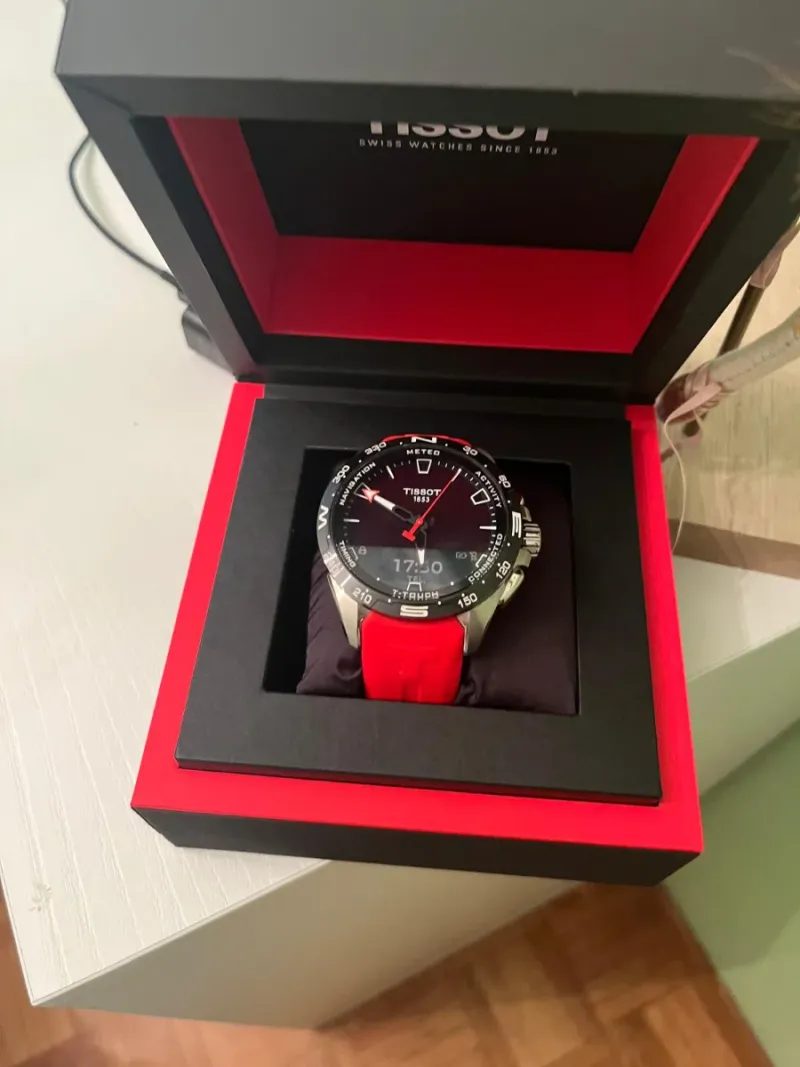 Reloj Tissot T-Touch Connect Solar Rojo afbeelding 2