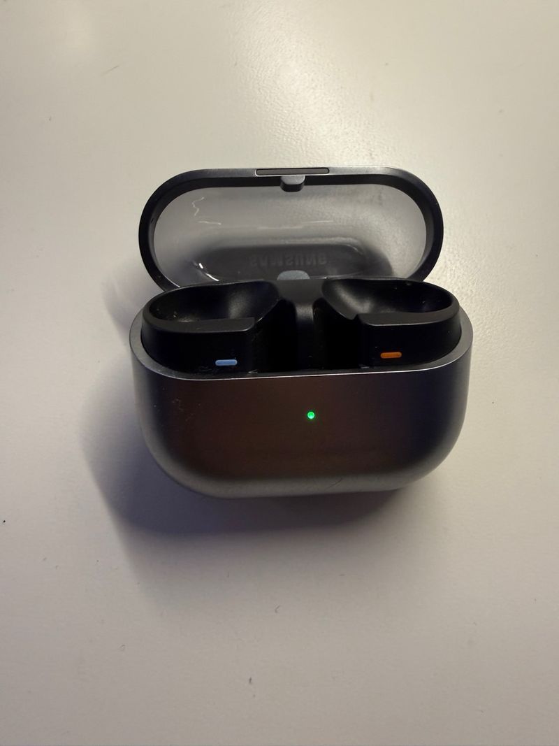 Caja vacía auriculares galaxy buds 3 Negra/Gris