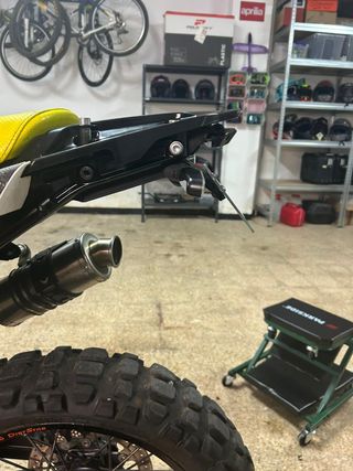 Portamatrículas Husqvarna Norden 901 / KTM 790-890