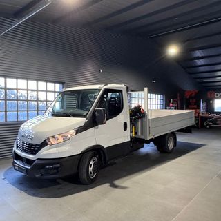 Iveco Daily 35C16 Grúa + Caja Fija Nacional