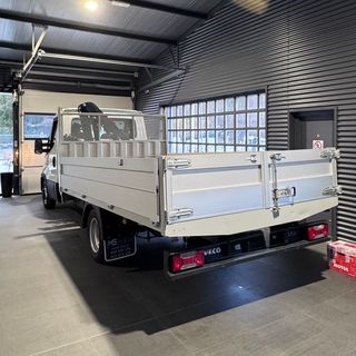 Iveco Daily 35C16 Grúa + Caja Fija Nacional