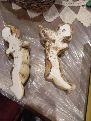 Angelitos de escayola decorativos