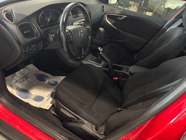 Volvo V40 2018
