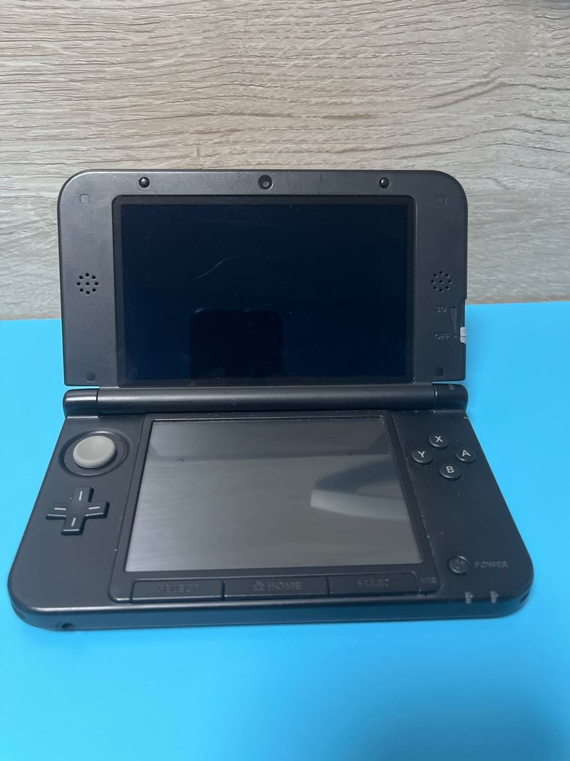 Nintendo 3DS XL Roja afbeelding 2