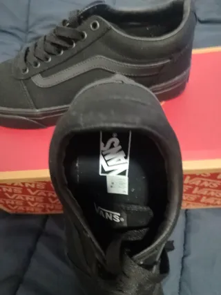 Zapatillas Vans Negras Nuevas N.42