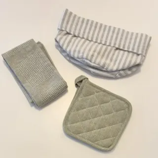 Set cucina cotone verde oliva e bianco